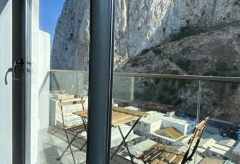 CP High floor luxury studio has Balcony rooms