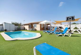 Villa fuego has Balcony rooms