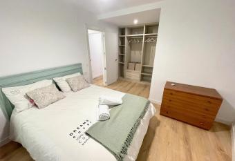 Duo Caleros Centro has Balcony rooms