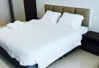 Neat & Spacious Studio by MESA has Balcony rooms