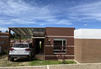 La toscana - Sogamoso has Balcony rooms