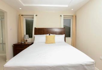 BayFront Ocean View Vacation Home has Balcony rooms