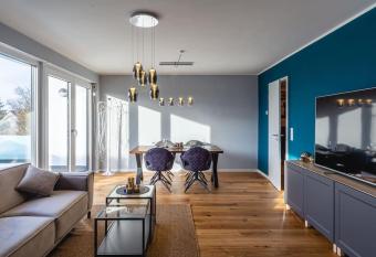 A&V Apartments Wundersch  ne Penthouse Wohnung has Balcony rooms