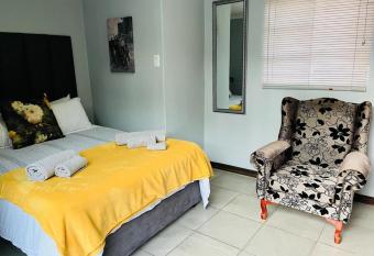 Afri Gastekamers - Stone Haven 4 allows 18 year olds to book a room