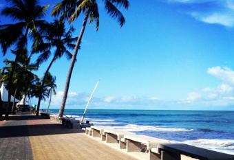 BOA VIAGEM FLAT 106 has Balcony rooms