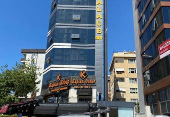 216 Palace Suite has Smoking rooms