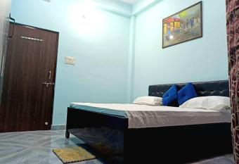 Family - Friendly Apartment (Fully Furnished 2 Bedroom ) has Balcony rooms