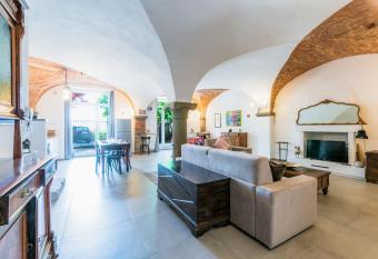 [High City] Modern apartment, Wi-Fi, Netflix allows 18 year olds to book a room