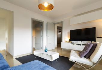 Apartment Design - Terrazzo, vista lago mozzafiato allows 18 year olds to book a room