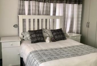 1 bed apartment in Mount Pleasant Heights - 2014 allows 18 year olds to book a room