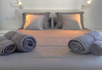 Happy Memories apartamento de vacaciones has Balcony rooms