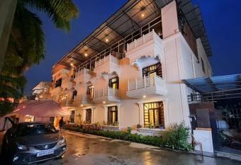 Hotel Tourist Inn By Sagar has Balcony rooms