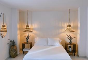 Apartamento a una cuadra de la playa y parque de los novios allows 18 year olds to book a room