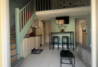 Les portes de la plage has Balcony rooms