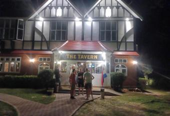 The Tavern Lodgings has Balcony rooms