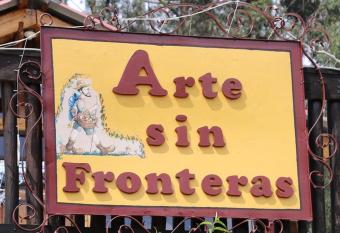 Arte sin Fronteras Hostel has Balcony rooms