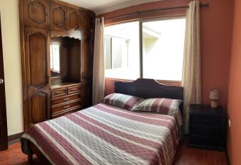 ALOJAMIENTOS HOSTAL REST HOUSE has Smoking/Balcony rooms