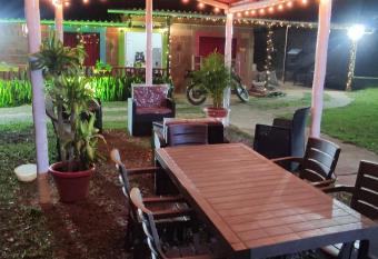 Los Geranios has Balcony rooms