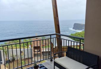 Charment Appartement avec vue sur mer has Balcony rooms