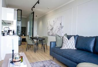 Executive Apartment at Ellipse Waterfall has Balcony rooms