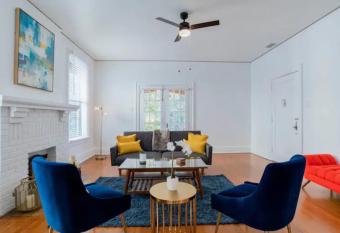 Midtown Terrace Charmer allows 18 year olds to book a room