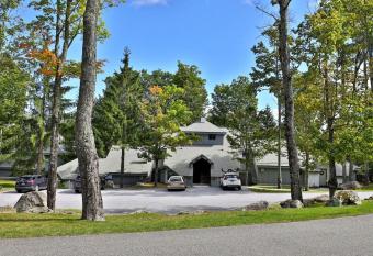 The Woods by Killington Vacation Rentals - 2 Bedrooms has Balcony rooms