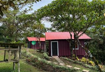 Paradero Tur  stico los Jilgueros has Balcony rooms