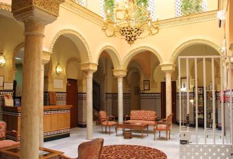 Hotel Zaida allows 18 year olds to book a room