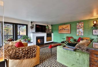 The Green House- Killington's Most Unique Ski Home home has Balcony rooms