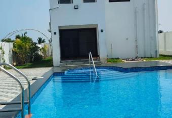 Spartan Cove has Balcony rooms