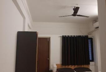 HOTEL FLAGSHIP has Balcony rooms