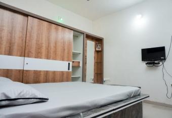 MAHADEV PREMIUM HOMESTAY has Balcony rooms