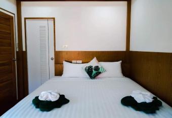 Koh mook happy bungalow has Balcony rooms