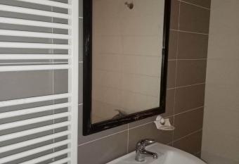 L oasis moderne les jardins de carthege has Balcony rooms