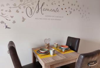 Trekvogels Utkiek allows 18 year olds to book a room