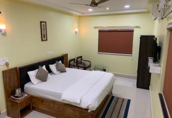 SAND CASTLE allows 18 year olds to book a room