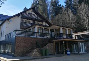 Drag De Munte allows 18 year olds to book a room