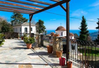 Anna maria has Balcony rooms