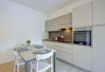 Maison Bellini has Balcony rooms