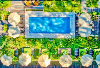 Ex  tico Beach & Rooms allows 18 year olds to book a room