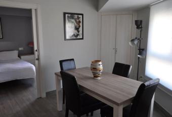 (null) has Balcony rooms