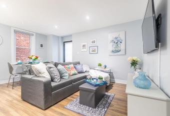 Newly Renovated 1BR Apartment Units with Netflix allows 18 year olds to book a room