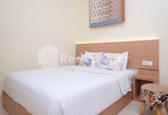 Ndliman House near UGM Jogja Mitra RedDoorz allows 18 year olds to book a room