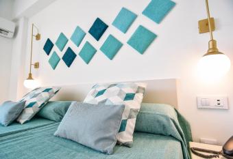 Hotel Gala Placidia allows 18 year olds to book a room