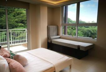Minimalist Condo at Pico de Loro has Balcony rooms