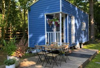 Tiny House M  hne im PIER9 Tiny House Hotel has Balcony rooms