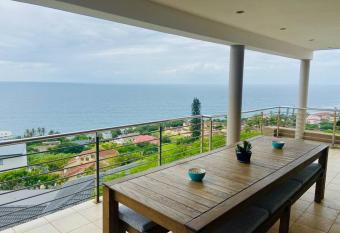 Beautiful Shaka   s Rock Penthouse     75 Atrium has Balcony rooms