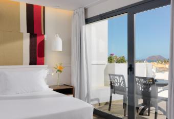 H10 Ocean Dreams Hotel Boutique - Adults Only has Balcony rooms