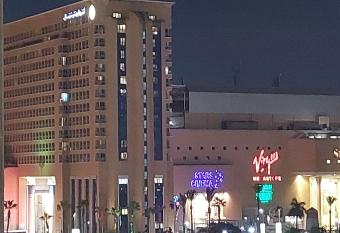 Ramo City Stars Hotel has rooms with a private hot tub