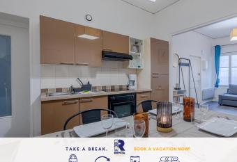 Le Delambre - Chaleureux et lumineux has Balcony rooms